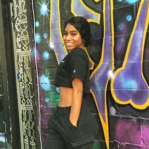 Meet your Posher, Leah